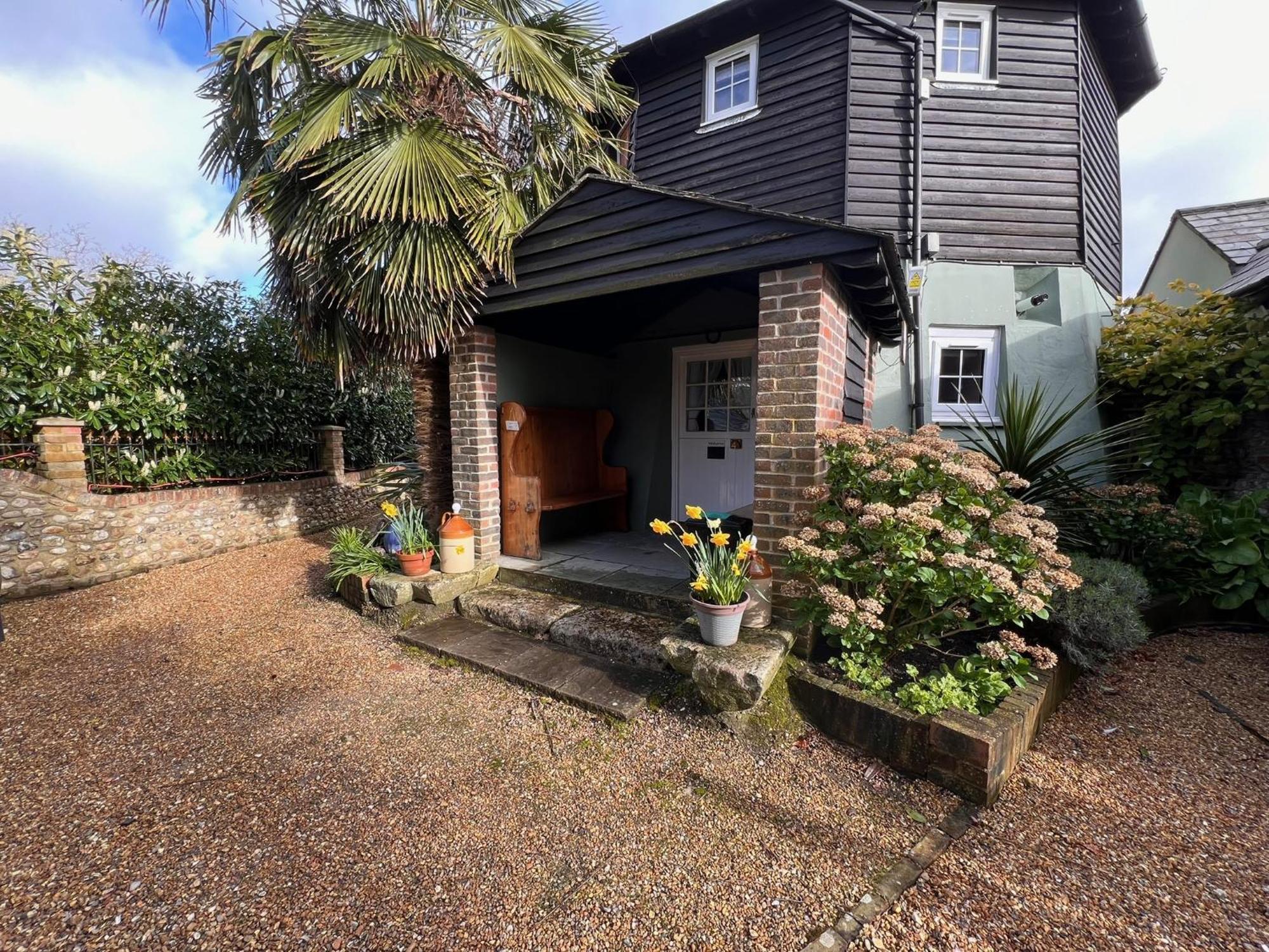 Hunston Mill Self Catering Dog Stay For Free Chichester Exterior foto