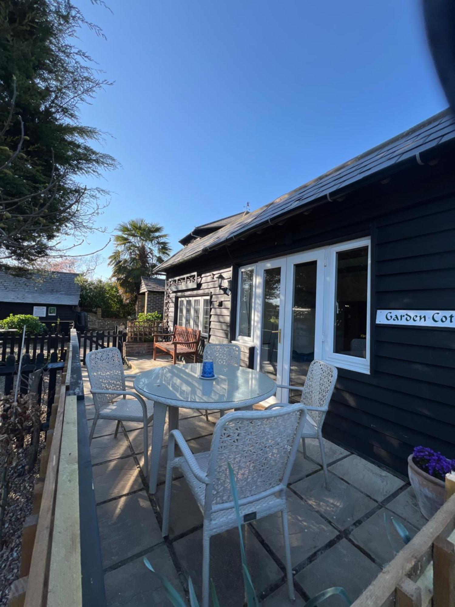 Hunston Mill Self Catering Dog Stay For Free Chichester Exterior foto